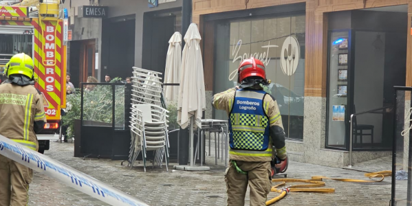 Fuego en la cocina de un bar del centro de Logroño moviliza a bomberos