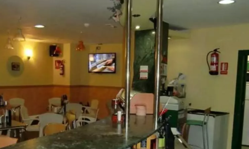 Bar en Alicante en venta con licencia: oportunidad única por 150.000 €