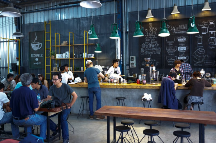 Emprender en hostelería: pasos clave para montar un bar con éxito