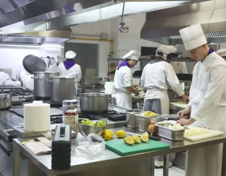 Cocina mediterránea con inspiración asiática: descubre el primer menú de Hostelería